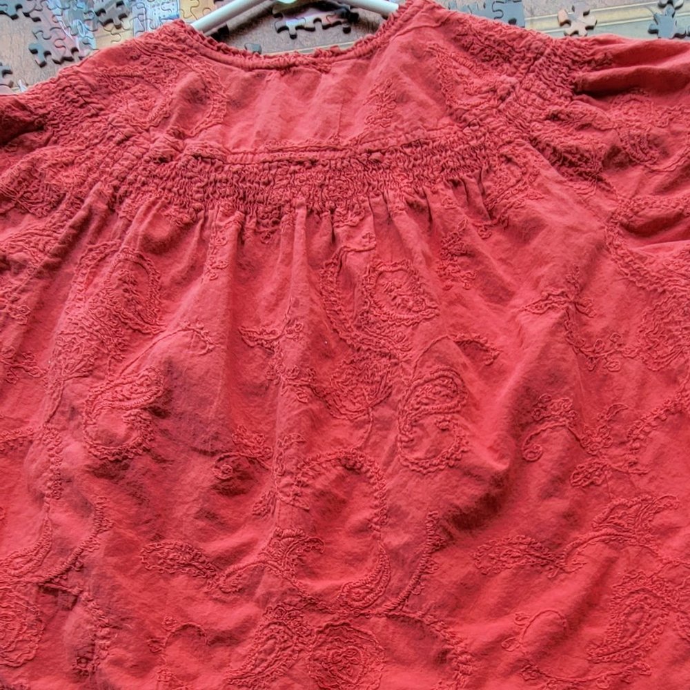 Eddie Bauer paisley embroidered blouse, dark coral, small, Excel cond, Like new. - Picture 2 of 4